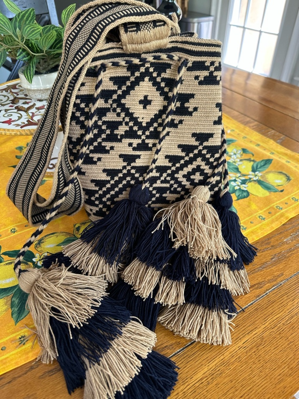 Wayuu Mochila Bag Hand Woven Cotton  Authentic Colombian Boho Bag Crossbody VGUC